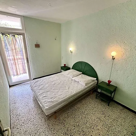 Maison T3 Avec Terrasse, Proche Et Commerces - - Fr-1-229c-160