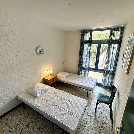 Maison T3 Avec Terrasse, Proche Et Commerces - - Fr-1-229c-160 *